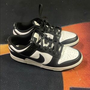 Nike Men's Classic Black and White Sneakers